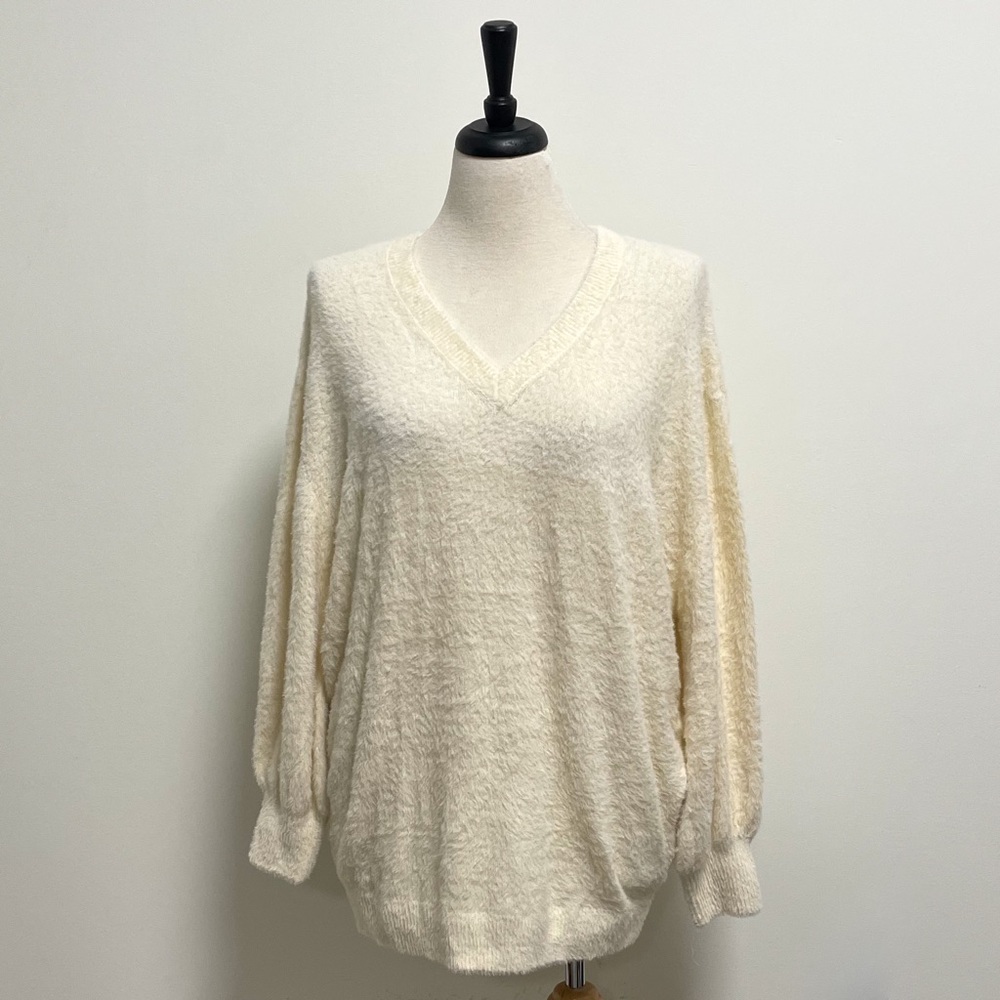 Kori Cream Ivory V Neck Fuzzy Bishop Sleeves Sweater 1X 2X Soft NWT *Defect*